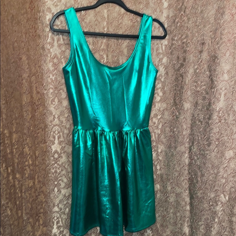 ROUTE 3 Los Angeles Shiny Green Sleeveless Dress. Size Medium. - Picture 2 of 3